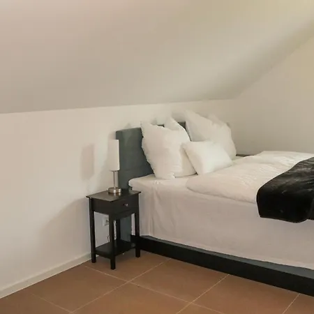 4 Bedroom Amazing In Klausdorf