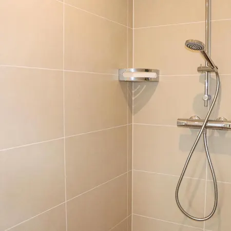 4 Bedroom Amazing In * Klausdorf (Vorpommern-Rugen)