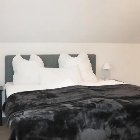 Дом отдыха 4 Bedroom Amazing In *