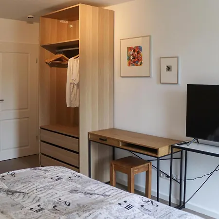 4 Bedroom Amazing In * Klausdorf (Vorpommern-Rugen)