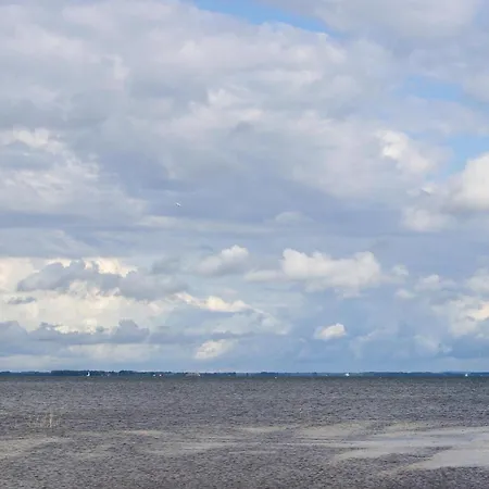 Дом отдыха 4 Bedroom Amazing In Klausdorf (Vorpommern-Rugen)