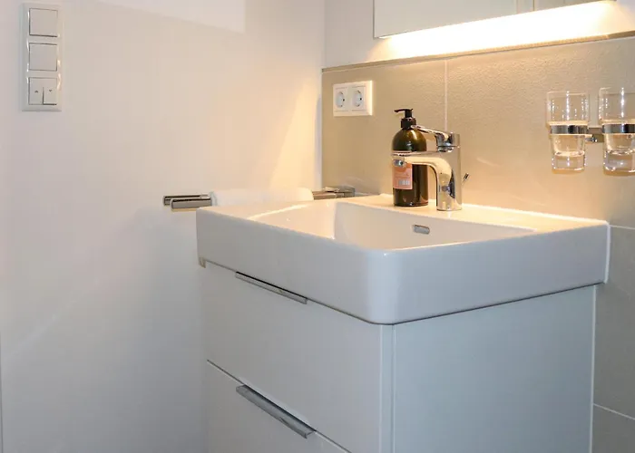 Nyaraló 4 Bedroom Amazing In Klausdorf (Vorpommern-Rugen)