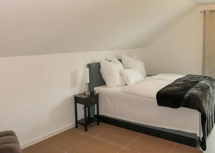 4 Bedroom Amazing In Klausdorf (Vorpommern-Rugen)