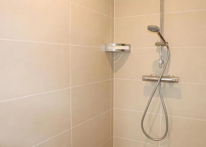 4 Bedroom Amazing In * Klausdorf (Vorpommern-Rugen)