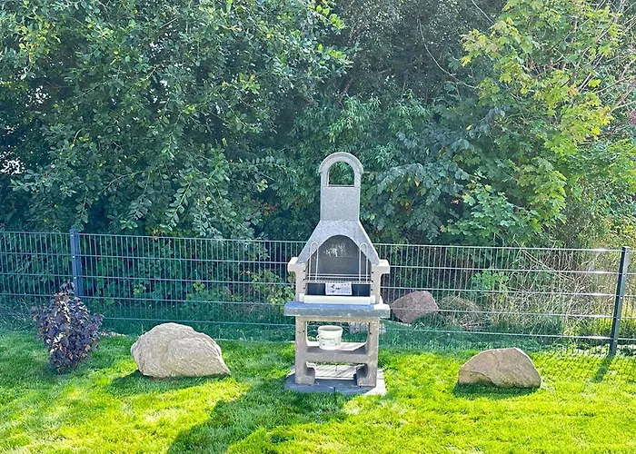 Nyaraló 4 Bedroom Amazing In